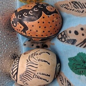 Vintage African/Kenya Handcarved Stone Animal Print Decorative Eggs